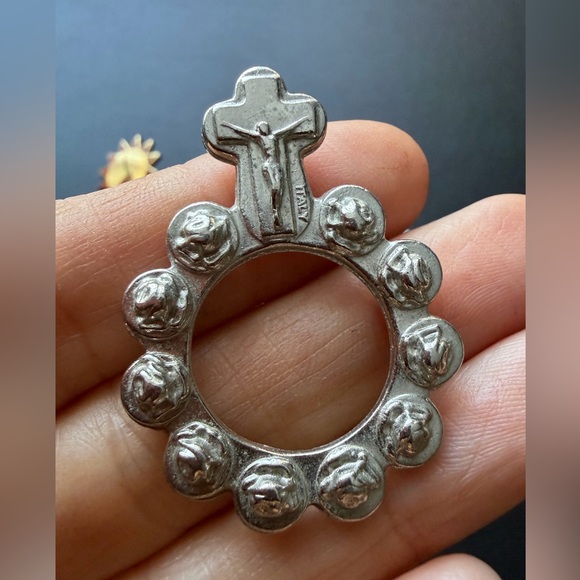 Vintage Religious Jewelry Lot - Picture 9 of 16